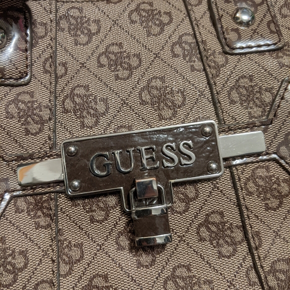 GUESS handbag - Picture 2 of 2